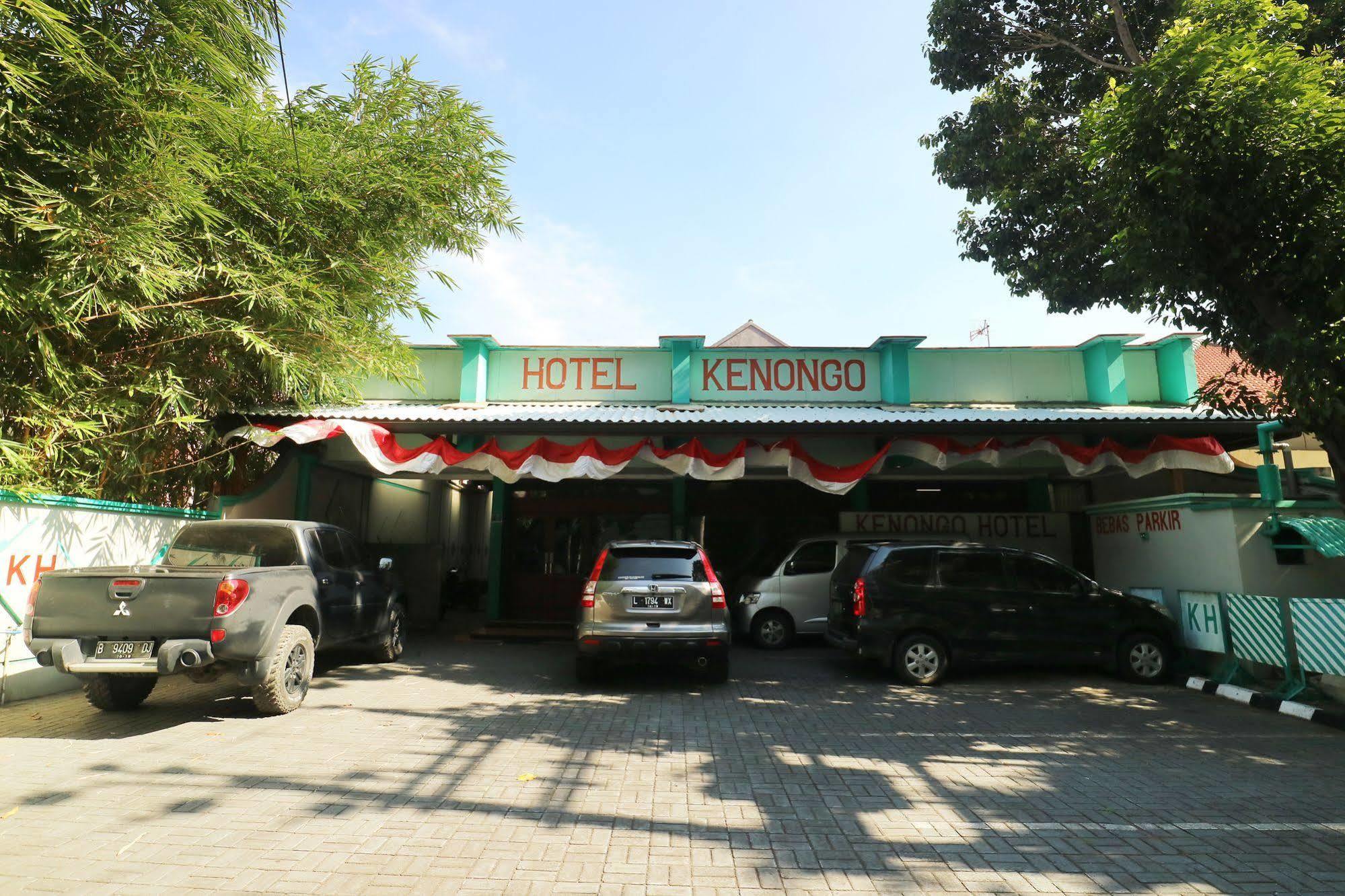 סוראבאיה Hotel Kenongo מראה חיצוני תמונה